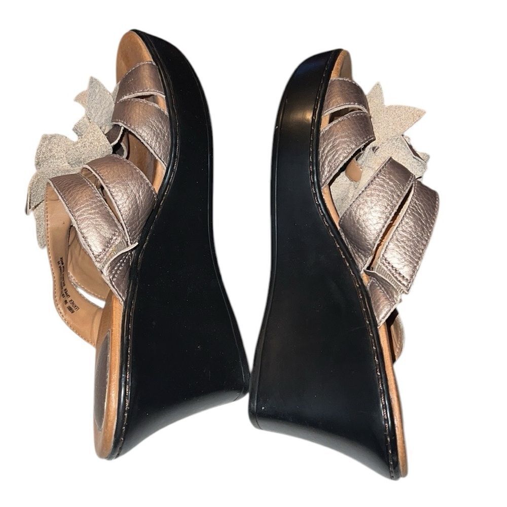 Clarks Women's Metallic Sandals Size 9 - Picture 3 of 5